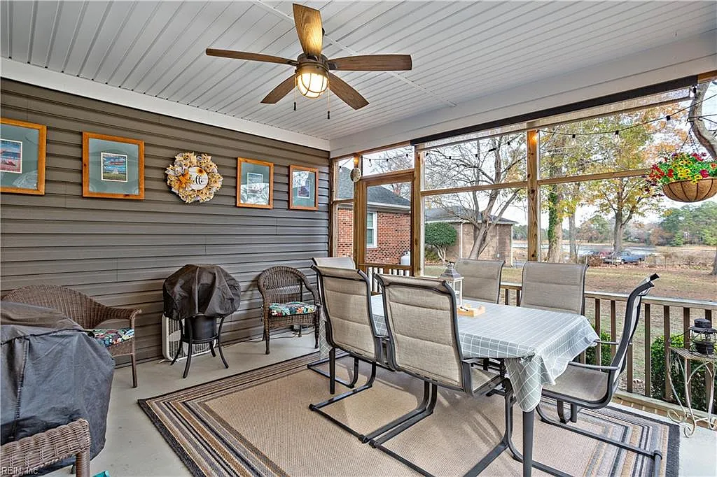 Outdoor/backyard area